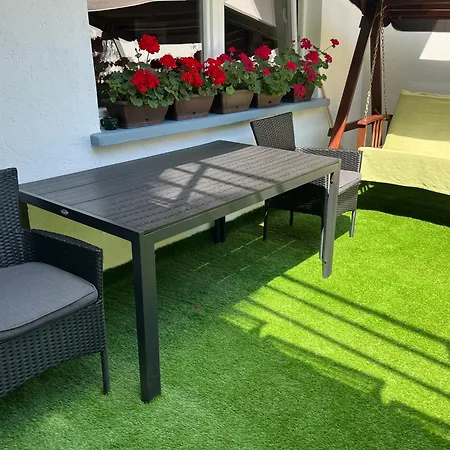 Mandula Vendeghaz アパート