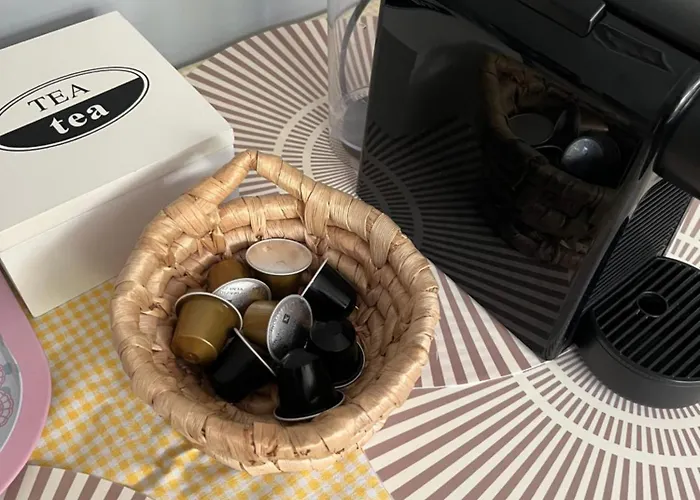 Mandula Vendeghaz * Eger