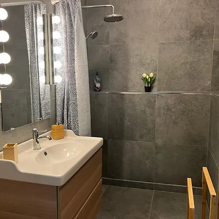 Mandula Vendeghaz Apartmán *